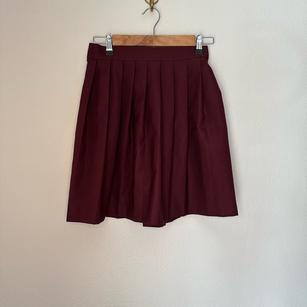 Elegant Burgundy Pleated Skirt